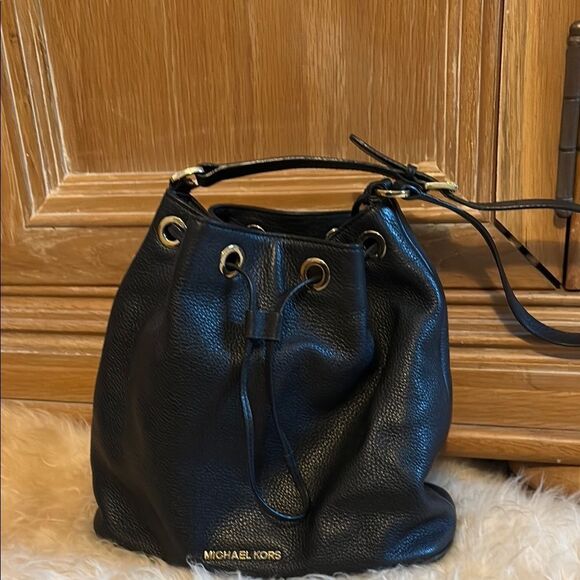 Michael Kors Black Leather Shoulder Bag - Picture 1 of 3